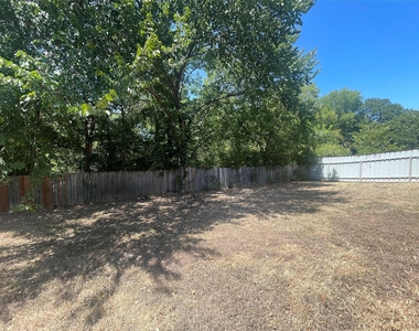 1319 Glencliff Court - Photo Thumbnail 13