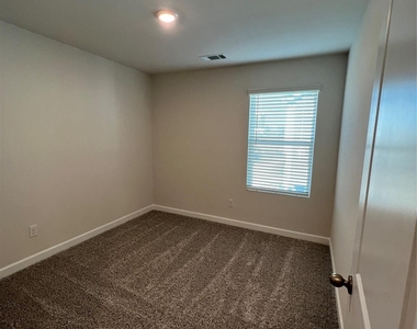 2514 Arbor Loop Drive - Photo Thumbnail 31
