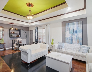 2900 Fitzhugh Avenue - Photo Thumbnail 5
