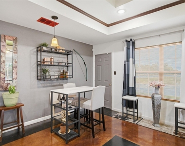2900 Fitzhugh Avenue - Photo Thumbnail 6