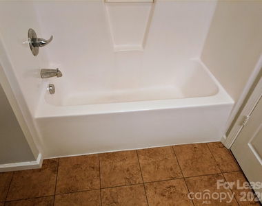 322 Clover Street - Photo Thumbnail 18