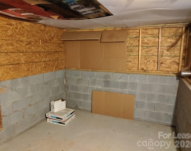 322 Clover Street - Photo Thumbnail 19