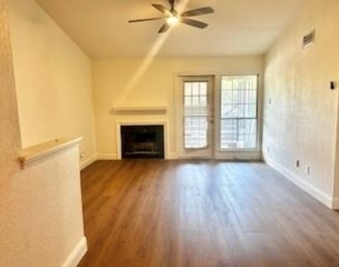 3609 W Northgate Drive - Photo Thumbnail 1