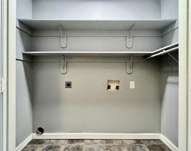 6017 La Vista Drive - Photo Thumbnail 13