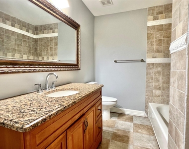 6017 La Vista Drive - Photo Thumbnail 10