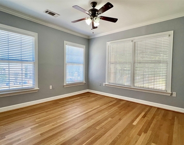 6017 La Vista Drive - Photo Thumbnail 9