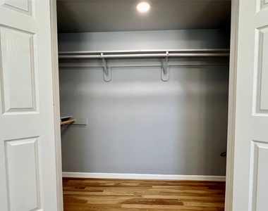 6019 La Vista Drive - Photo Thumbnail 7