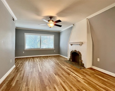 6019 La Vista Drive - Photo Thumbnail 2