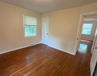 137 Sleepy Hollow Road - Photo Thumbnail 13