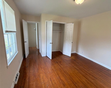 137 Sleepy Hollow Road - Photo Thumbnail 9