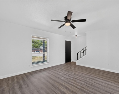 620 Royal Crest Drive - Photo Thumbnail 1