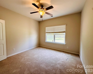 10326 Newbridge Road - Photo Thumbnail 5