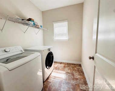 10326 Newbridge Road - Photo Thumbnail 14