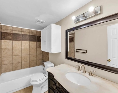 3024 Tudor Lane - Photo Thumbnail 7