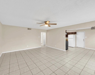 3024 Tudor Lane - Photo Thumbnail 4