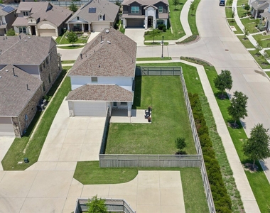 2301 Jack Rabbit Way - Photo Thumbnail 35