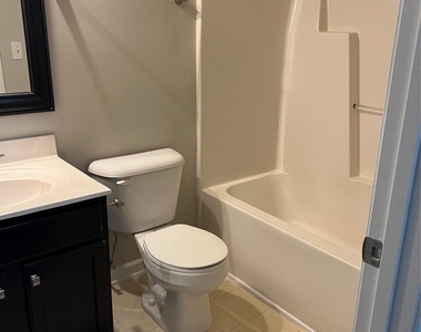 13450 Delstone Drive - Photo Thumbnail 11