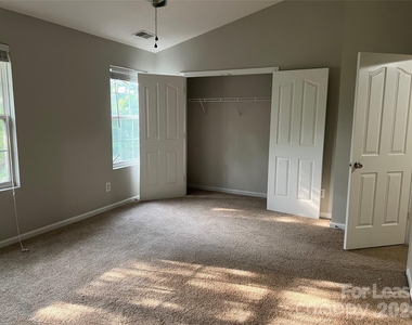 13450 Delstone Drive - Photo Thumbnail 8