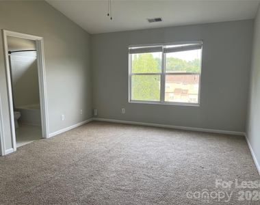 13450 Delstone Drive - Photo Thumbnail 9