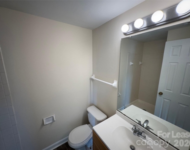 1604 Arlyn Circle - Photo Thumbnail 11