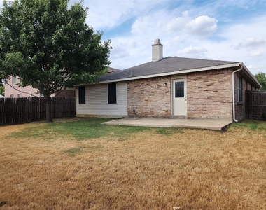 1604 Carolina Ridge Way - Photo Thumbnail 14