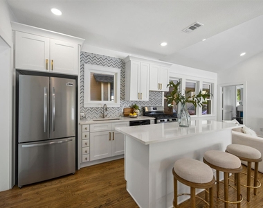 4522 Junius Street - Photo Thumbnail 12