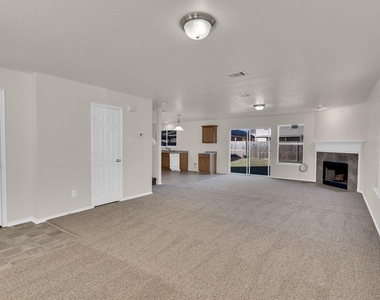 158 Washington Way - Photo Thumbnail 8