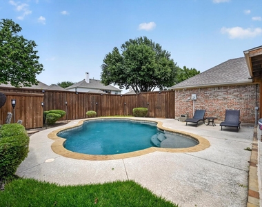 9906 Ashmont Drive - Photo Thumbnail 20