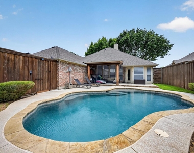 9906 Ashmont Drive - Photo Thumbnail 21