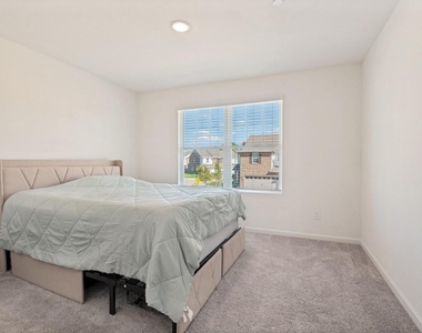237 Berthe Court - Photo Thumbnail 4