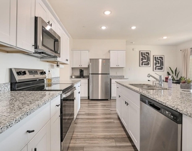 237 Berthe Court - Photo Thumbnail 10