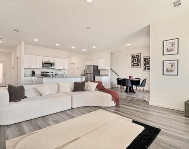 237 Berthe Court - Photo Thumbnail 7