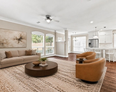 8809 Hedge Row Court - Photo Thumbnail 19