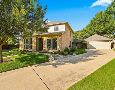 8809 Hedge Row Court - Photo Thumbnail 2