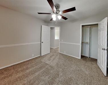 1101 Highland Station Drive - Photo Thumbnail 12
