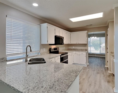 1101 Highland Station Drive - Photo Thumbnail 3