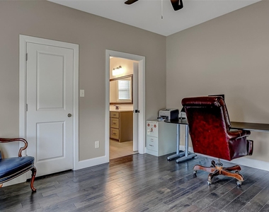 3818 Sumner Court - Photo Thumbnail 17