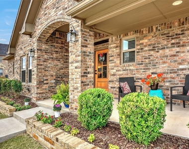 3818 Sumner Court - Photo Thumbnail 1