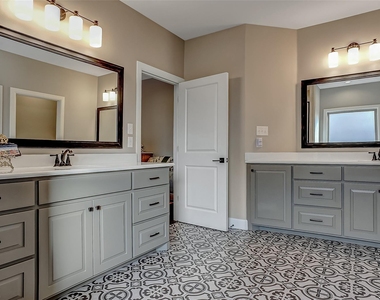 3818 Sumner Court - Photo Thumbnail 21