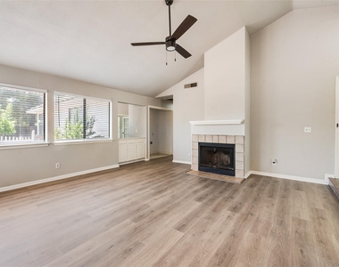 3305 Fairview Drive - Photo Thumbnail 5