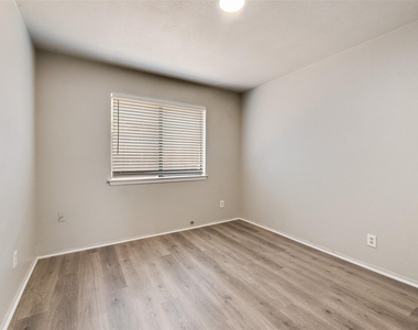3305 Fairview Drive - Photo Thumbnail 14