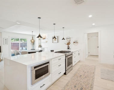 3980 Deep Valley Drive - Photo Thumbnail 14