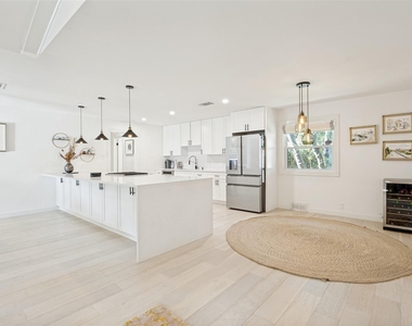 3980 Deep Valley Drive - Photo Thumbnail 9