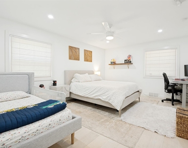 3980 Deep Valley Drive - Photo Thumbnail 16