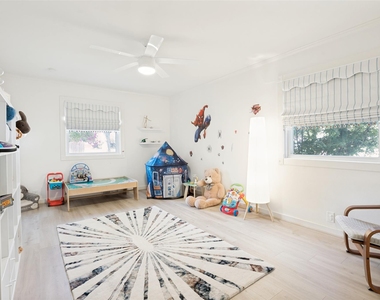 3980 Deep Valley Drive - Photo Thumbnail 19