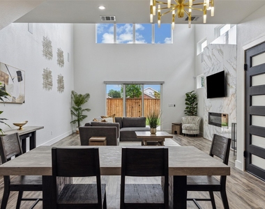 2429 Vagas Street - Photo Thumbnail 12
