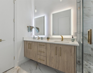 2429 Vagas Street - Photo Thumbnail 29