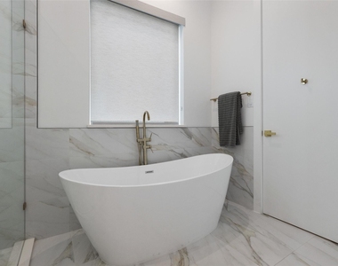 2429 Vagas Street - Photo Thumbnail 26