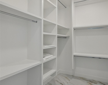 2429 Vagas Street - Photo Thumbnail 27