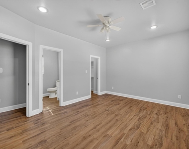 990 W 6th Avenue - Photo Thumbnail 15
